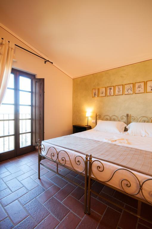Agriturismo Borgo Tra Gli Olivi Castiglion Fiorentino Ngoại thất bức ảnh